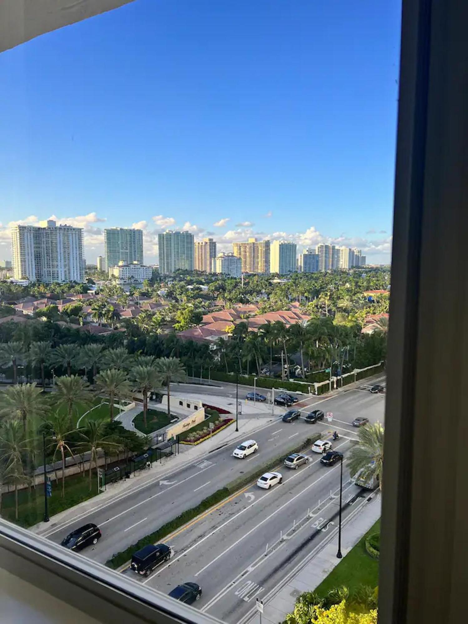 Entire Condo In Sunny Isles Съни Айлс Бийч Екстериор снимка